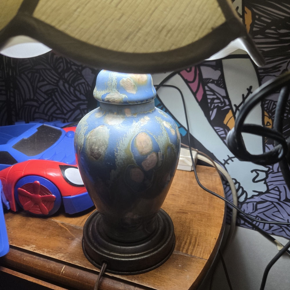 Vintage Blue and Gold Table Lamp! Very Old Has Round Plug